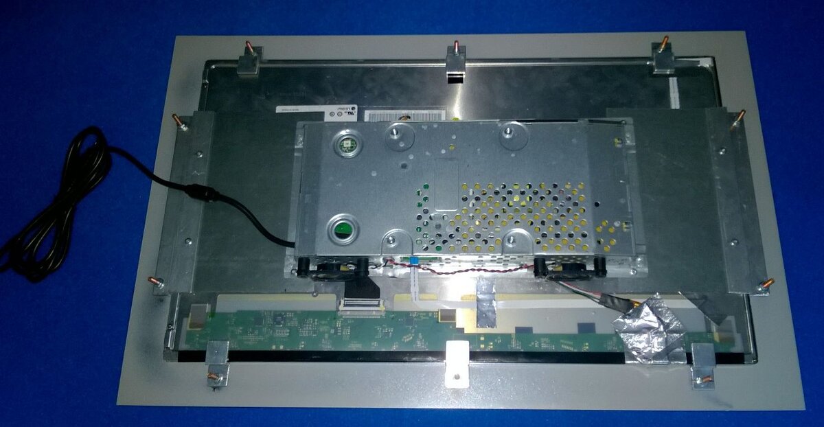 Monitor dotykowy 22" HARRDY EA221WM OF Rezystancyjny